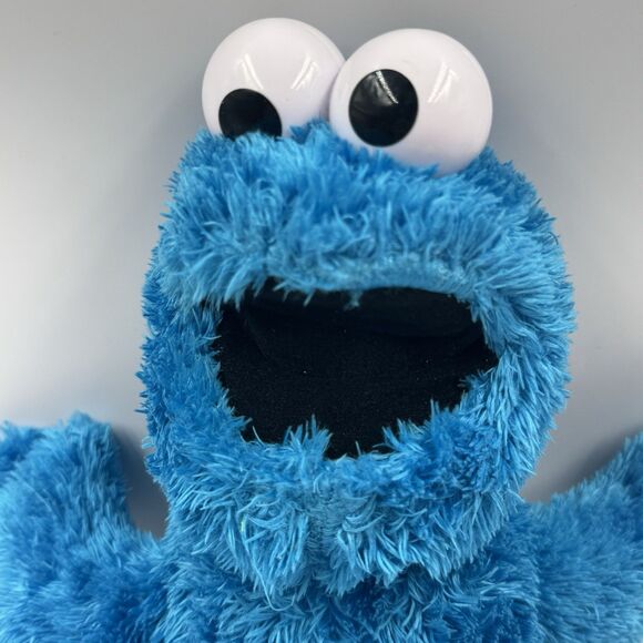 Sesame Street Feed Me Cookie Monster 13" Talking Vibrating Hasbro No Tag -Tested - Picture 3 of 9